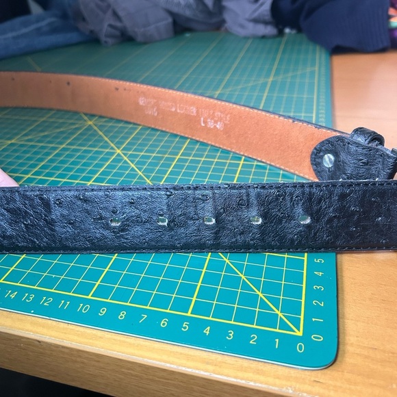 Vintage genuine leather Ostrich style belt - Picture 7 of 8